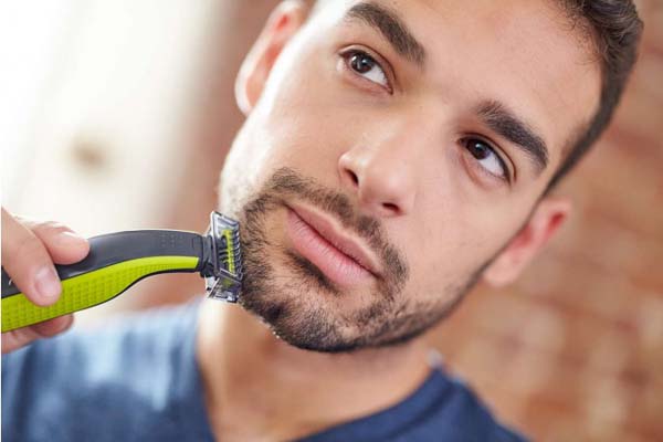 Ця стаття буде корисна тим чоловікам, які вважають за краще використовувати бритвені верстати, а не електробритви